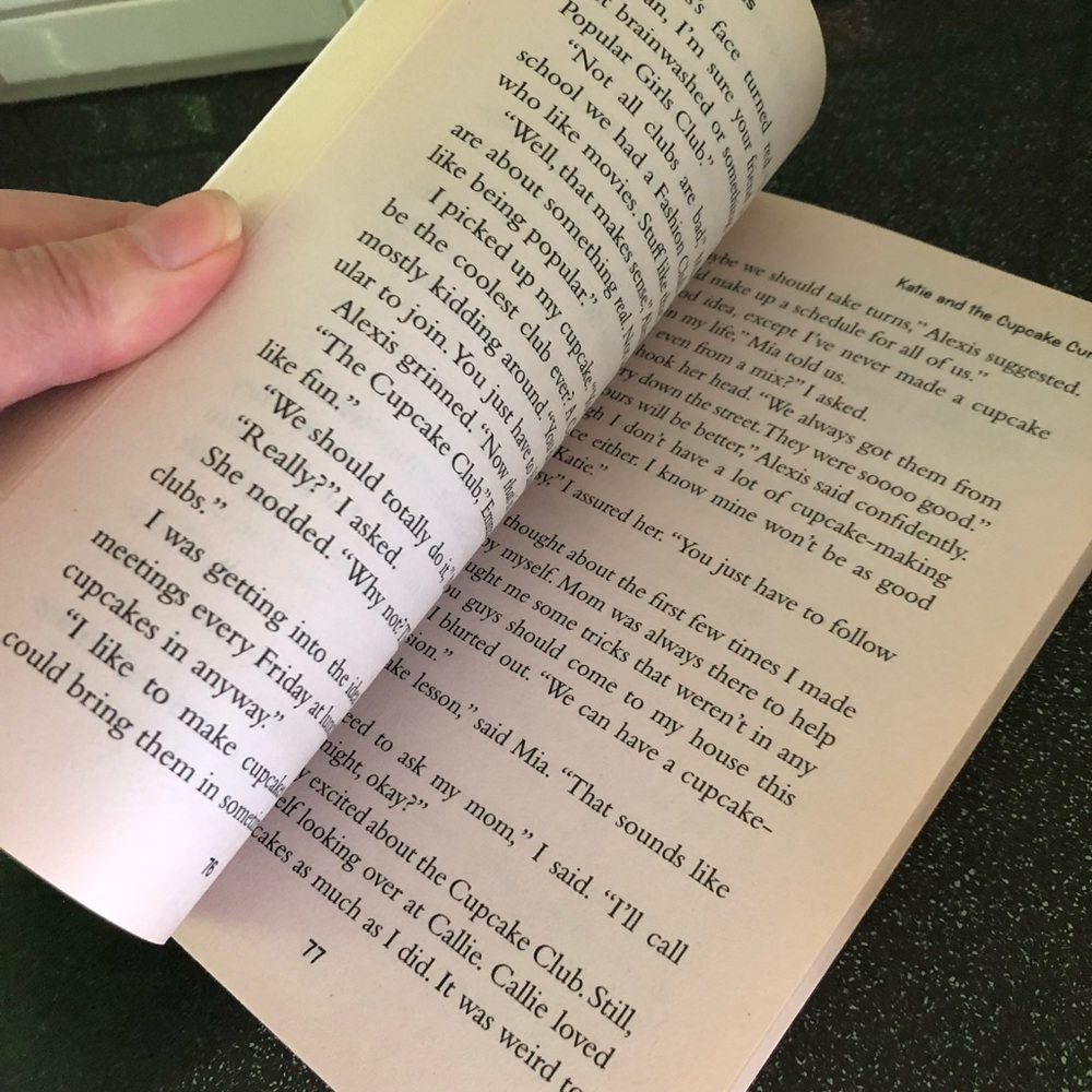 Cupcake Diaries: Katie and the Cupcake Cure: Book 1 - Picture 8 of 9
